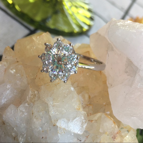 Cubic Zirconia Ring - 925 Sterling Silver - Cocktail Engagement Ring - Picture 6 of 9